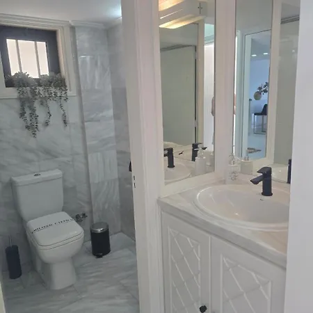 Lazuli Skyline & Sea View Penthouse Apartament