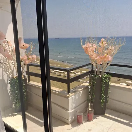 Lazuli Skyline & Sea View Penthouse דירה
