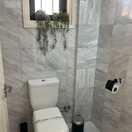 Lazuli Skyline & Sea View Penthouse לרנקה