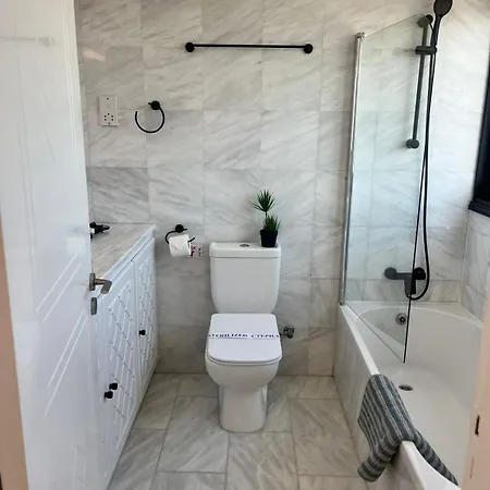 Lazuli Skyline & Sea View Penthouse * לרנקה