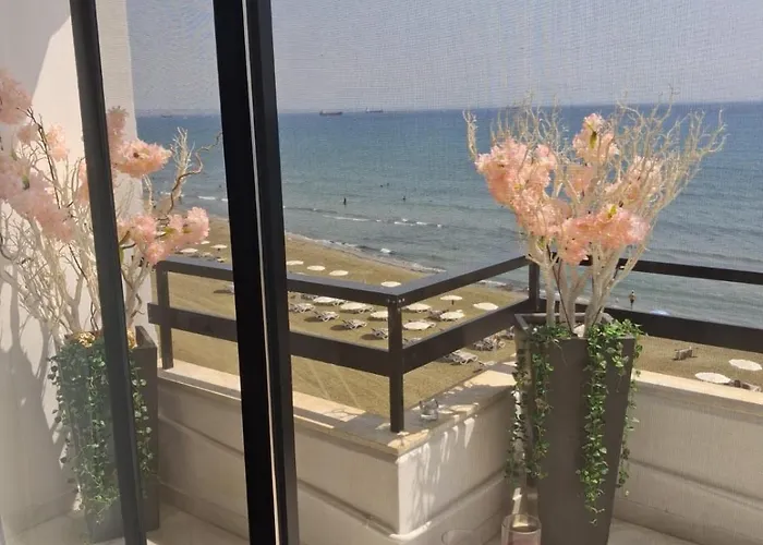 Lazuli Skyline & Sea View Penthouse Apartmán