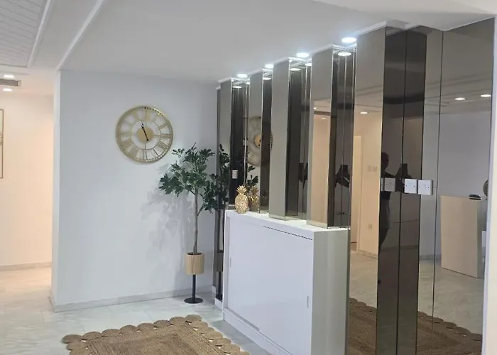 Apartmán Lazuli Skyline & Sea View Penthouse *