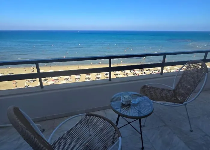 Apartmán Lazuli Skyline & Sea View Penthouse Larnaca