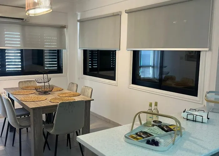 Lazuli Skyline & Sea View Penthouse Larnaca