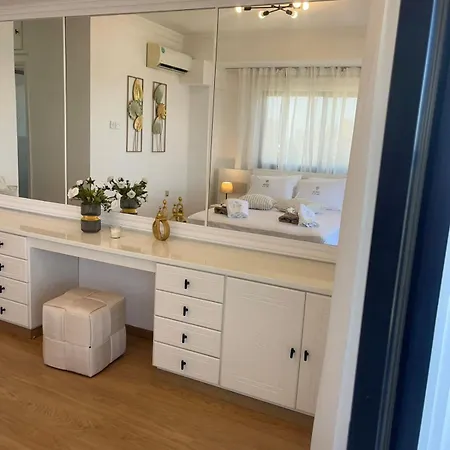 Lazuli Skyline & Sea View Penthouse Appartamento *