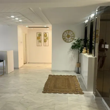 Lazuli Skyline & Sea View Penthouse * Larnaca